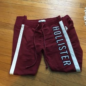 BURGUNDY HOLLISTER SWEATPANTS
